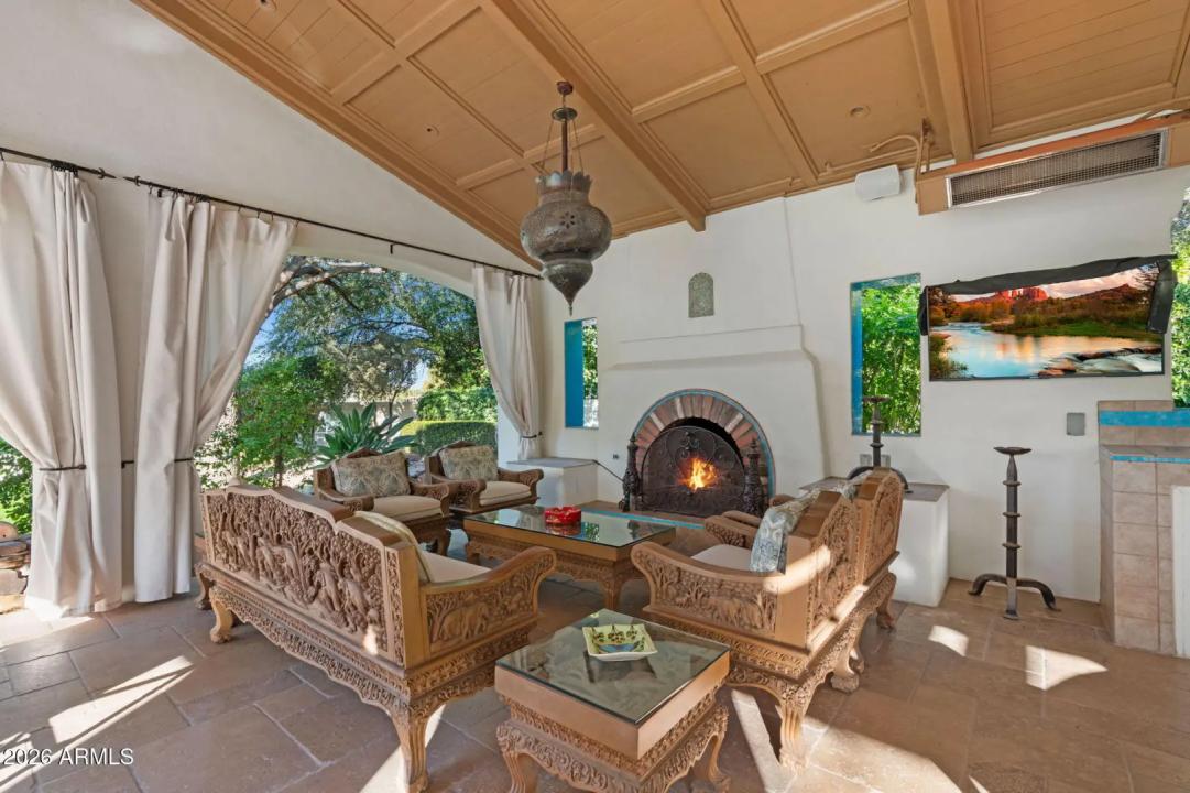 Real Estate Picture 20