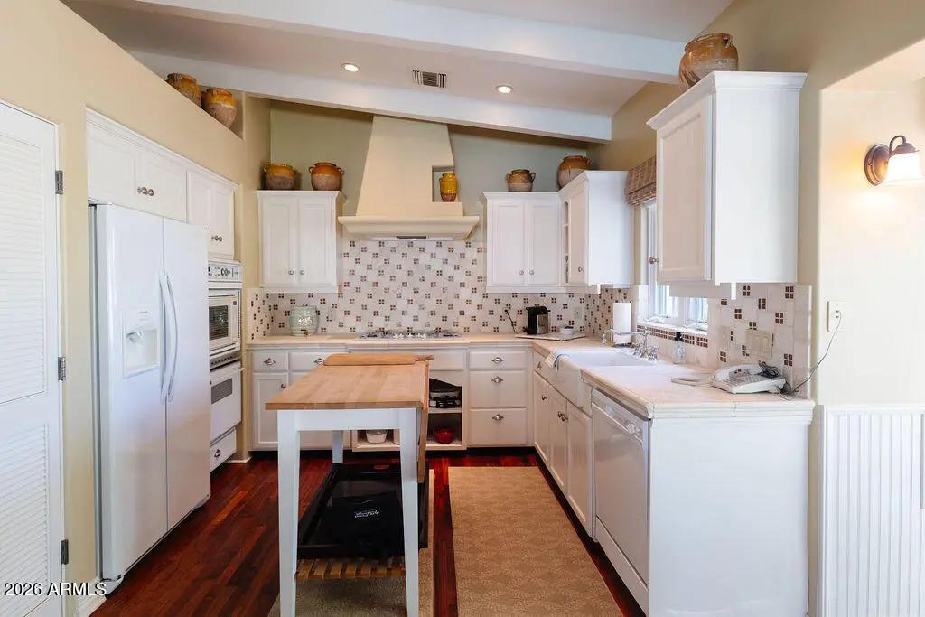 Real Estate Picture 25