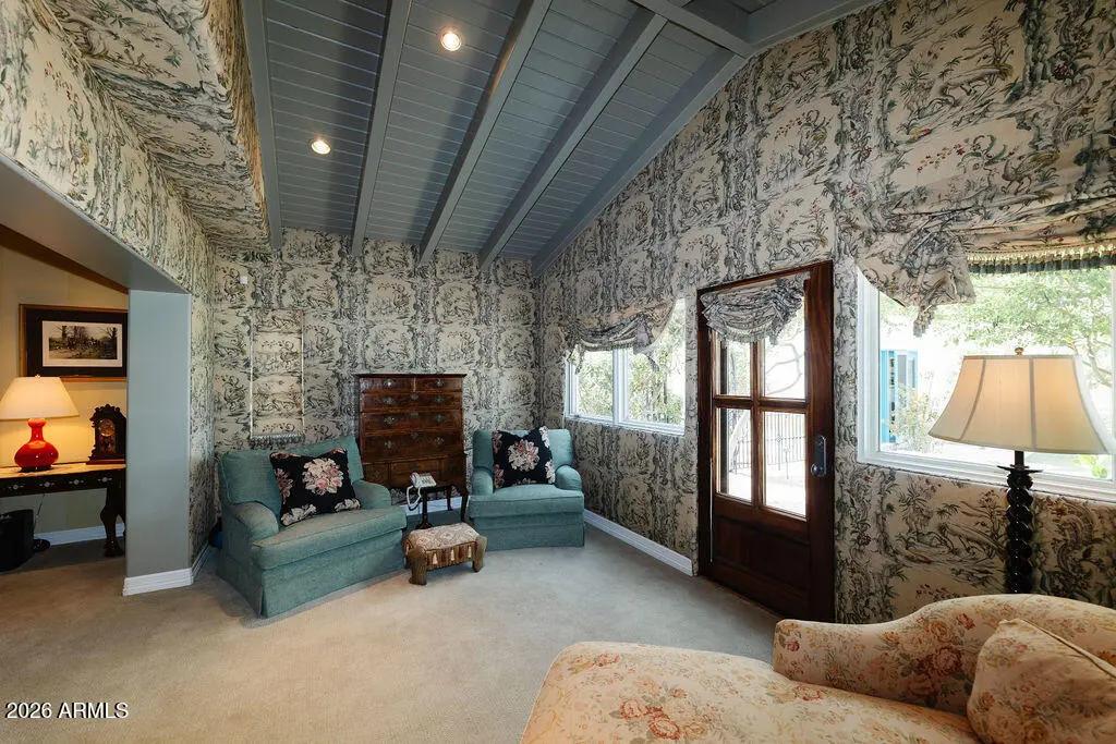 Real Estate Picture 15