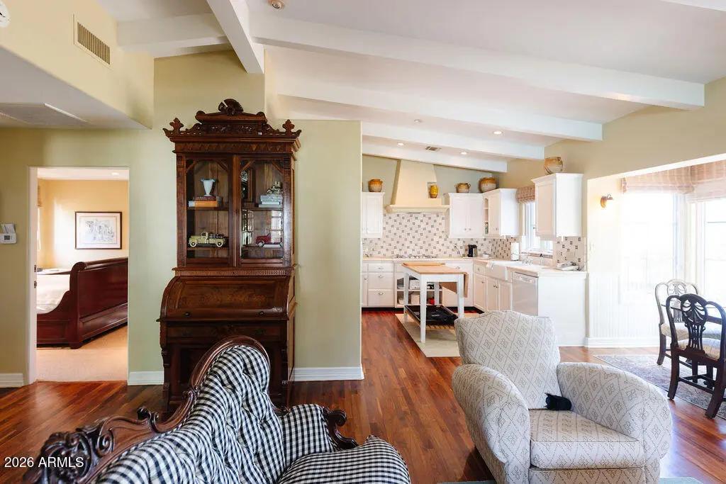 Real Estate Picture 23