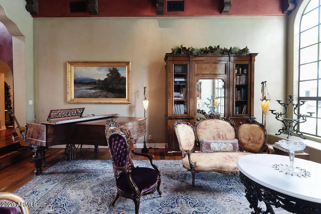 Real Estate Picture 13