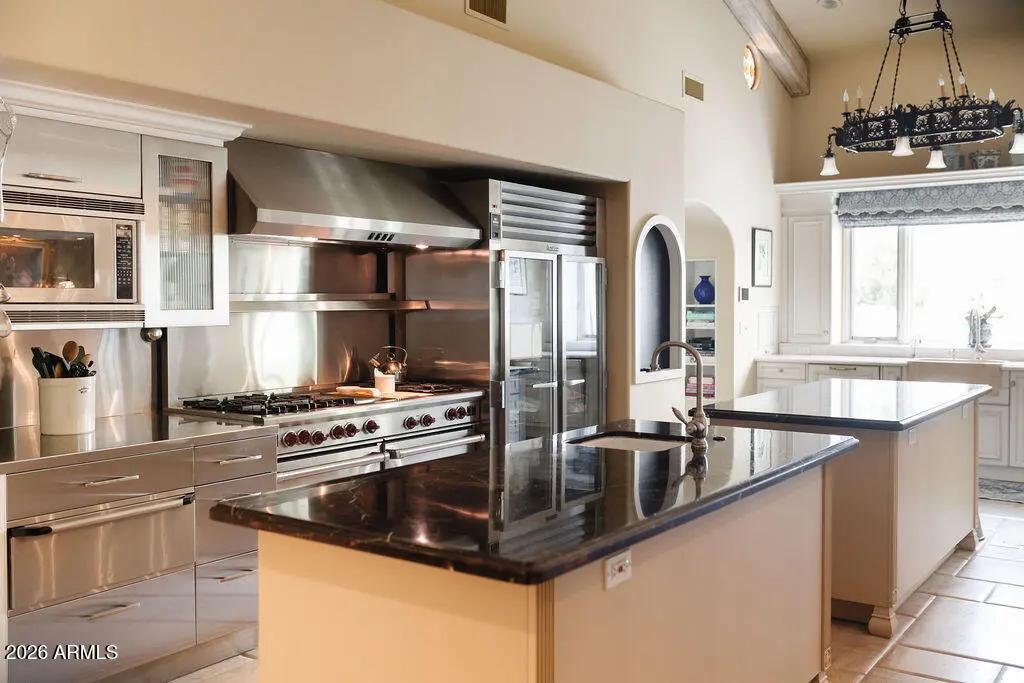 Real Estate Picture 6