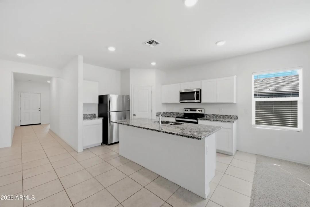 Real Estate Picture 5