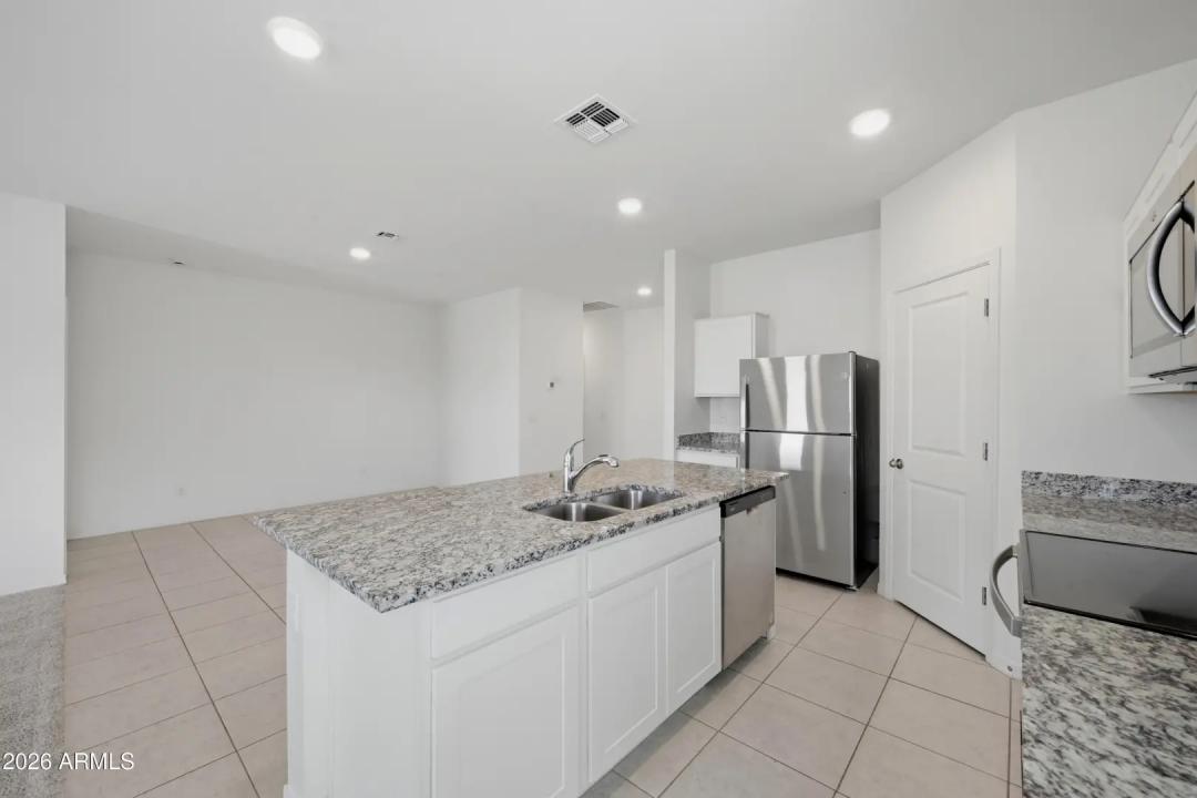 Real Estate Picture 6