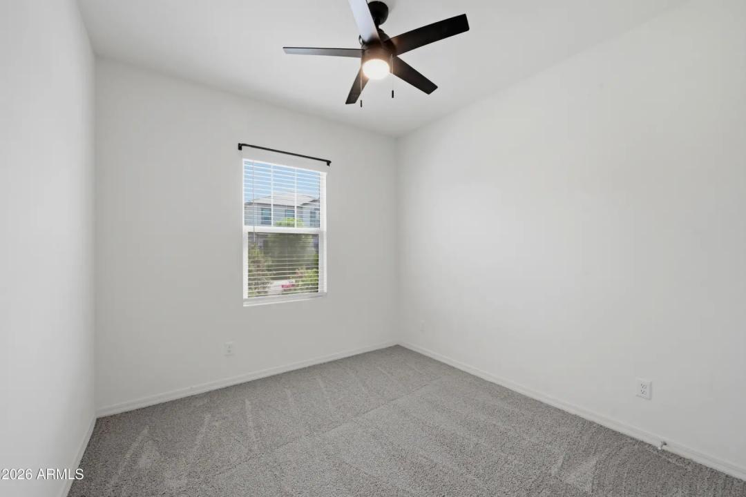 Real Estate Picture 10