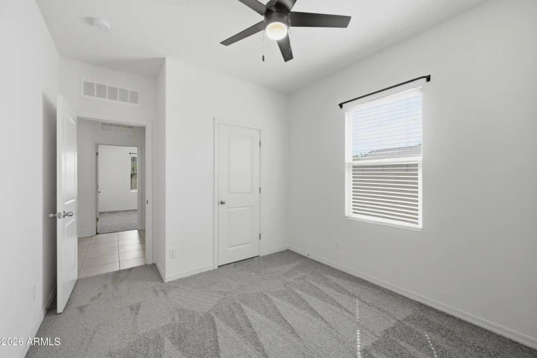 Real Estate Picture 14