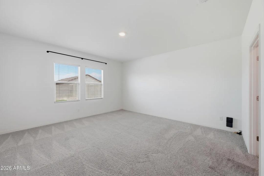 Real Estate Picture 15