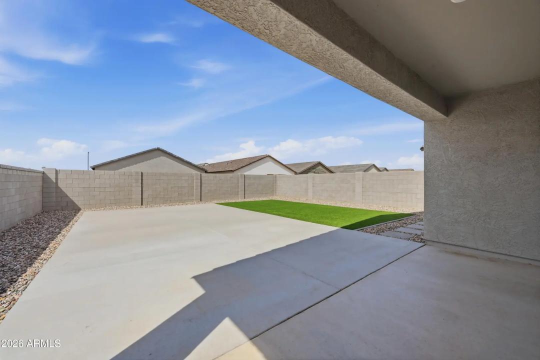 Real Estate Picture 22