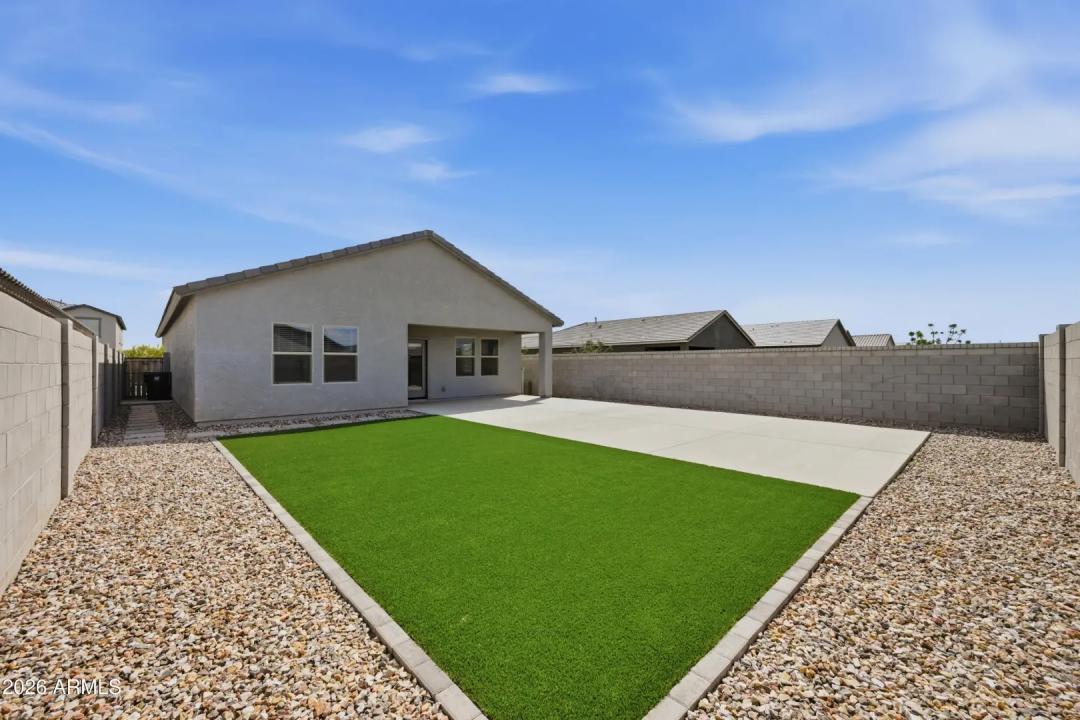 Real Estate Picture 24