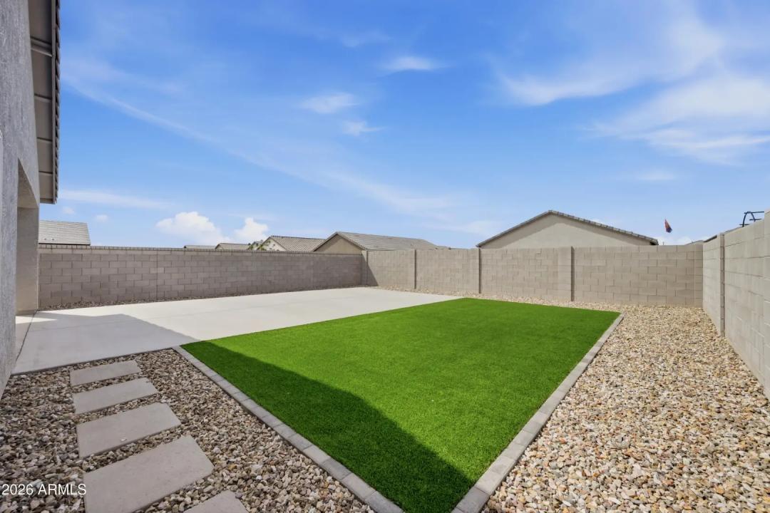 Real Estate Picture 25