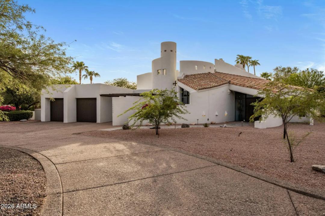 Real Estate Picture 3
