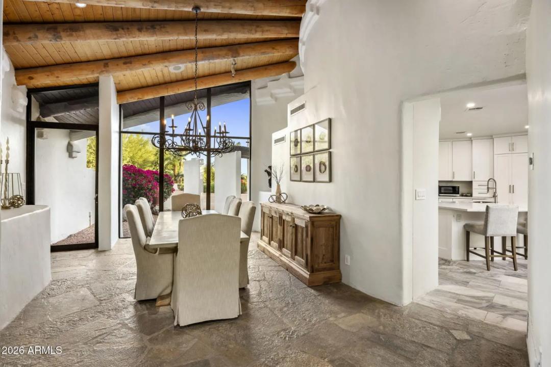 Real Estate Picture 7