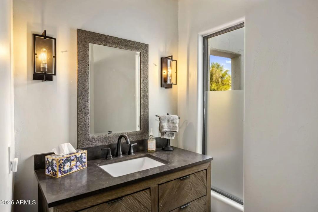 Real Estate Picture 14