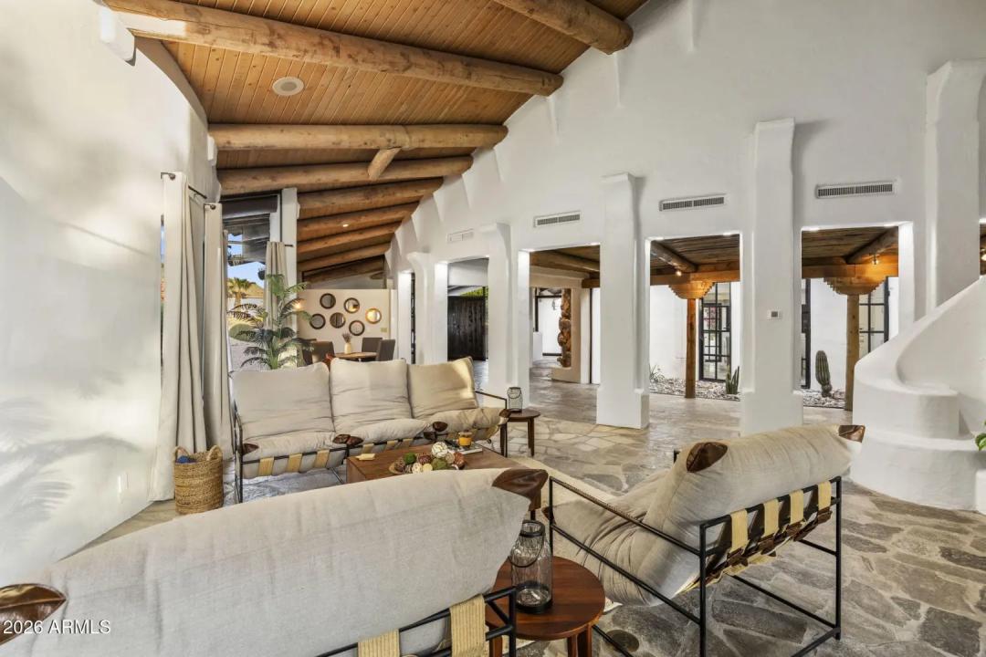 Real Estate Picture 19