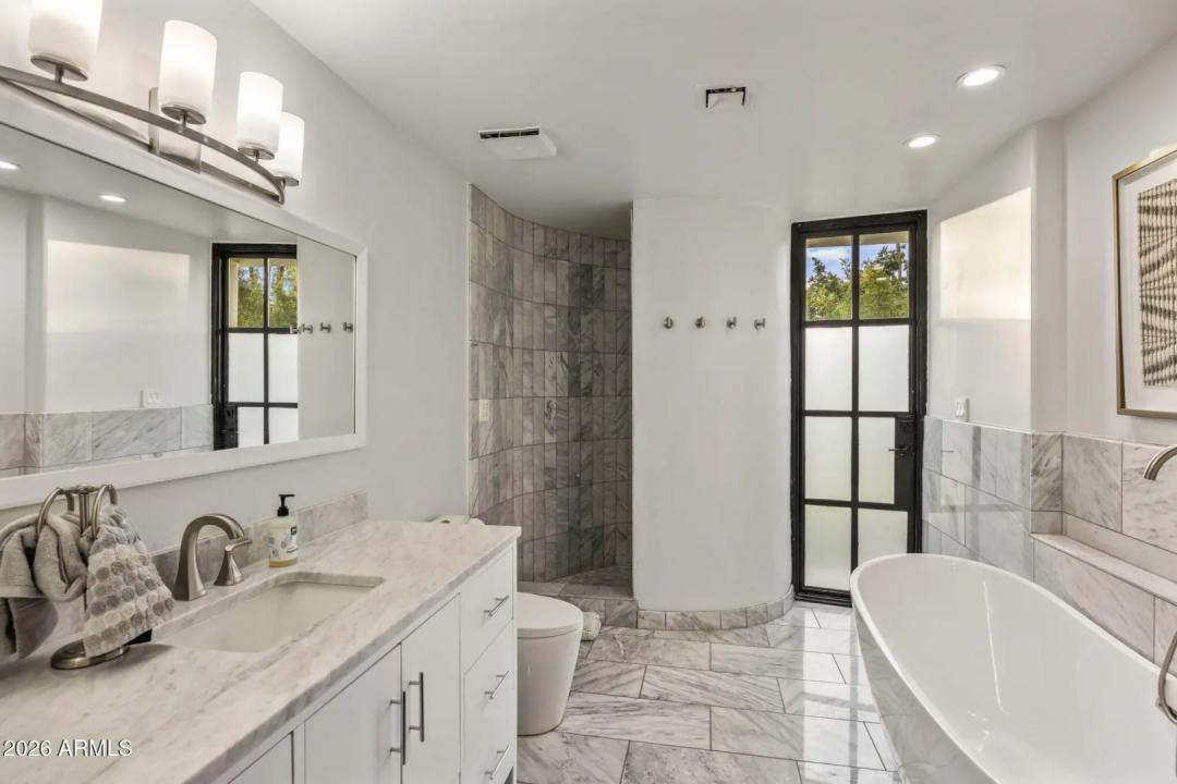 Real Estate Picture 21