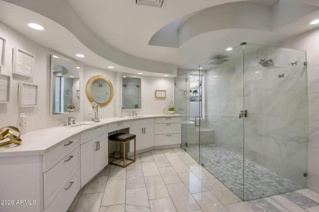 Real Estate Picture 34