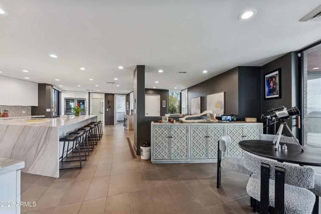 Real Estate Picture 16