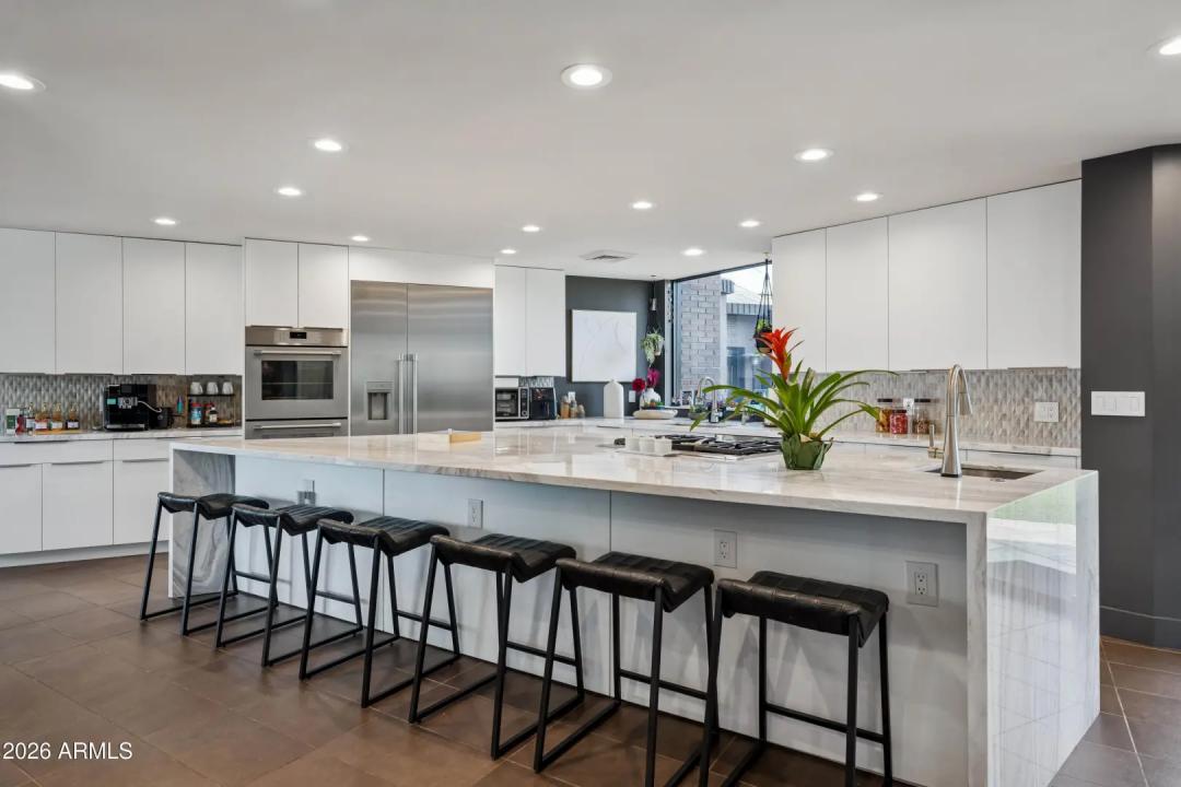 Real Estate Picture 20