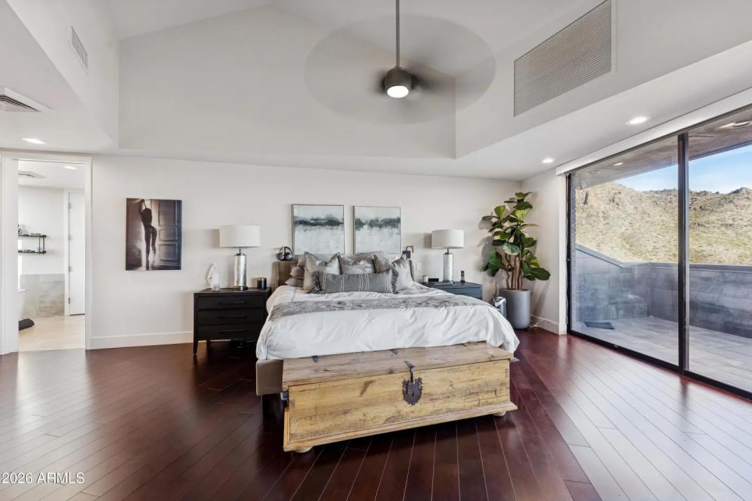 Real Estate Picture 32