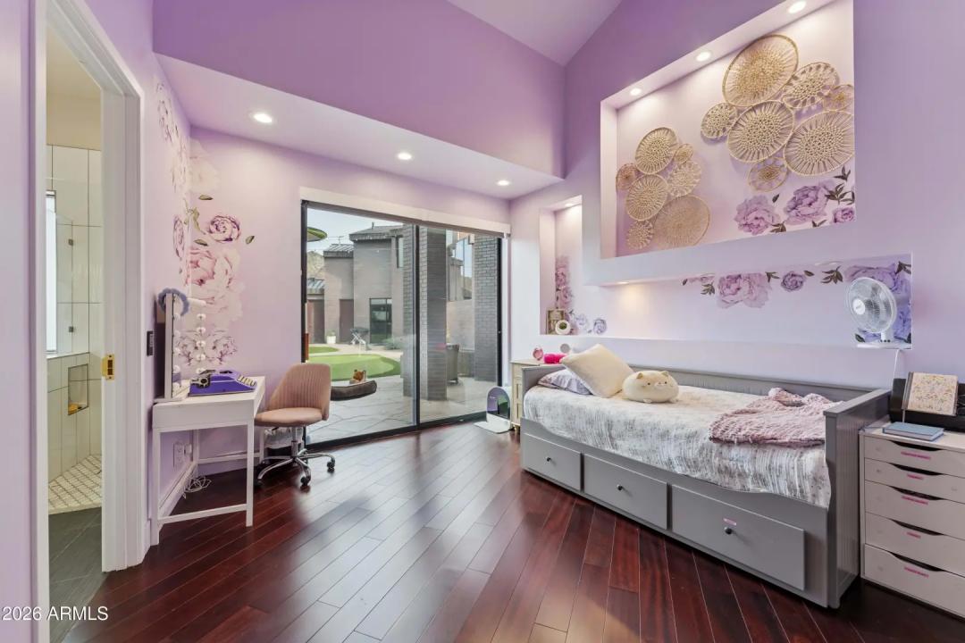 Real Estate Picture 43