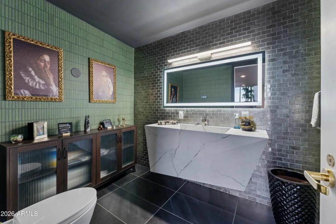 Real Estate Picture 45