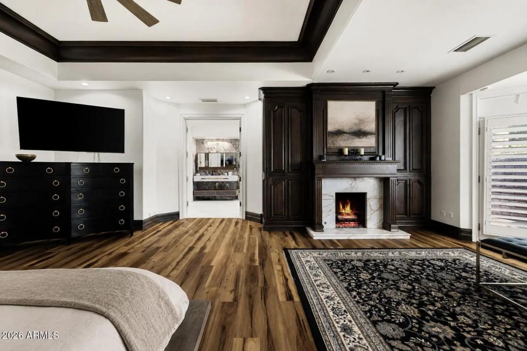 Real Estate Picture 24