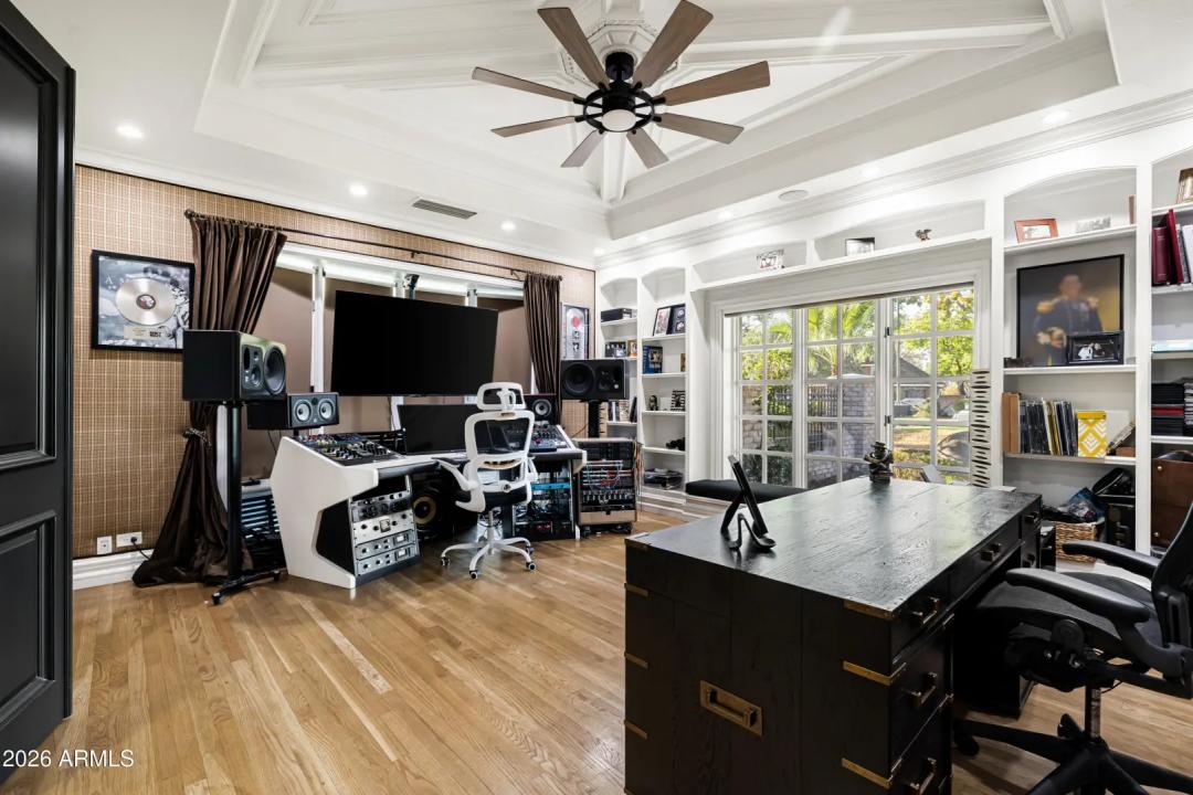 Real Estate Picture 28