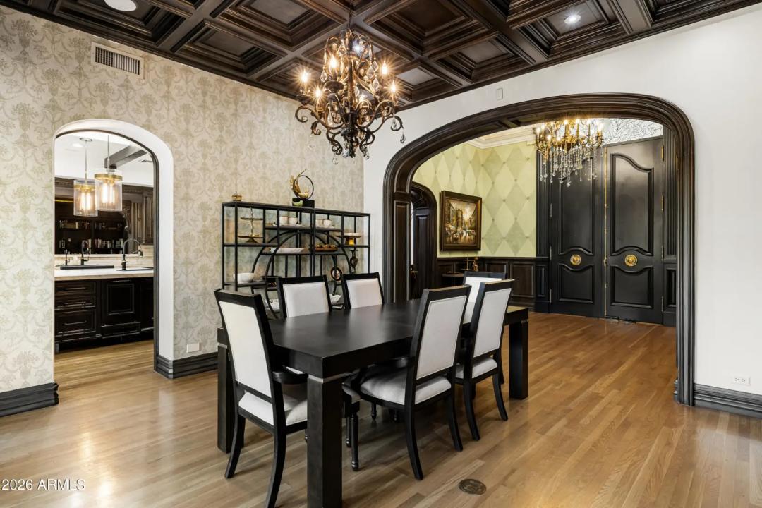 Real Estate Picture 9