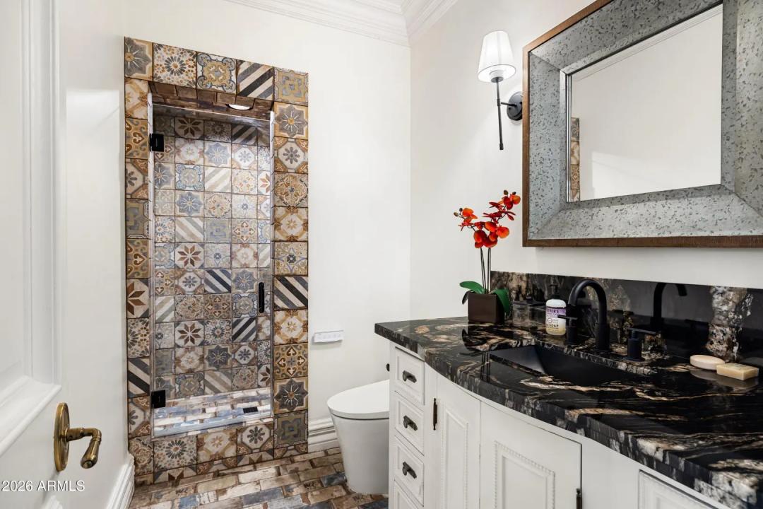 Real Estate Picture 33