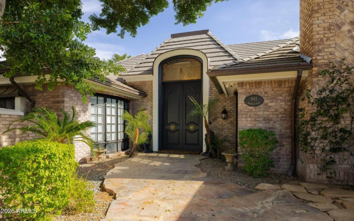 Real Estate Picture 6