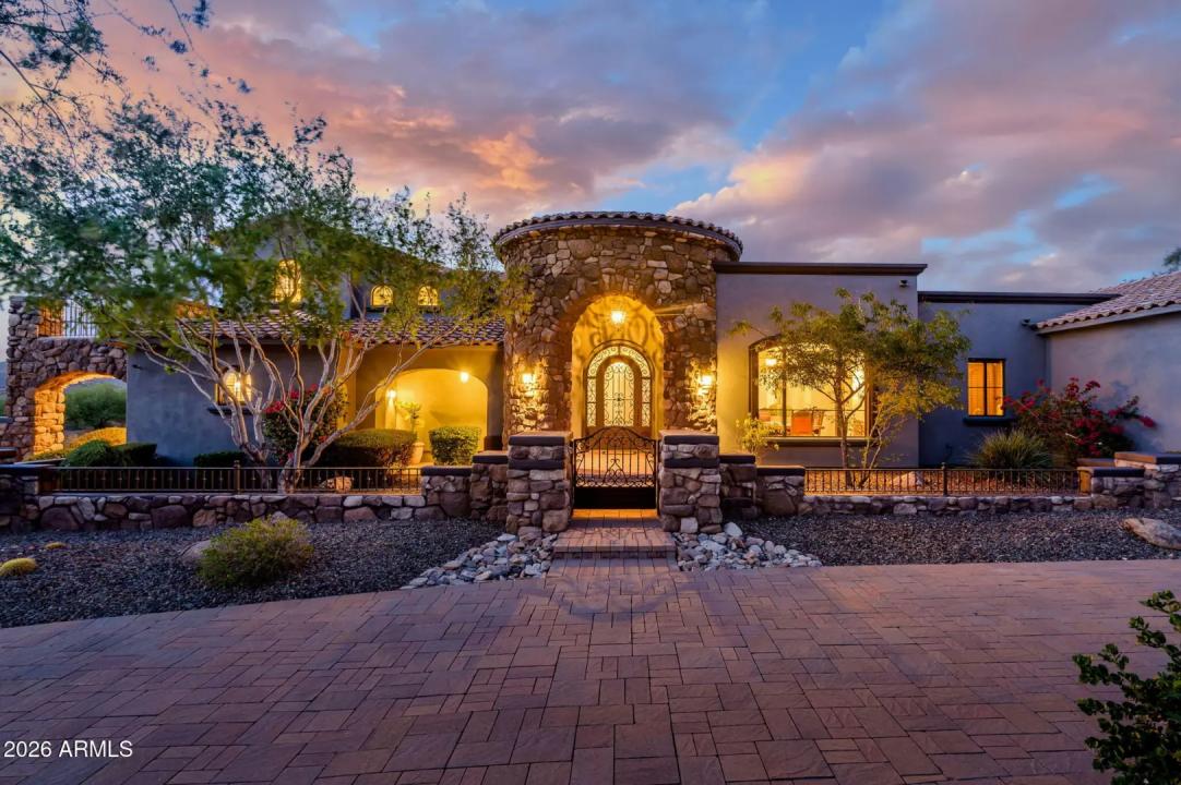 Real Estate Picture 6