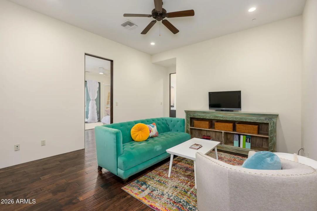 Real Estate Picture 28