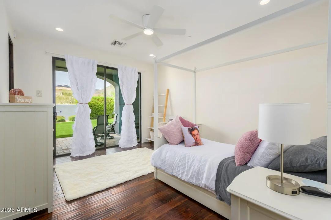 Real Estate Picture 29