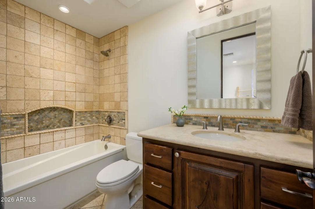 Real Estate Picture 30