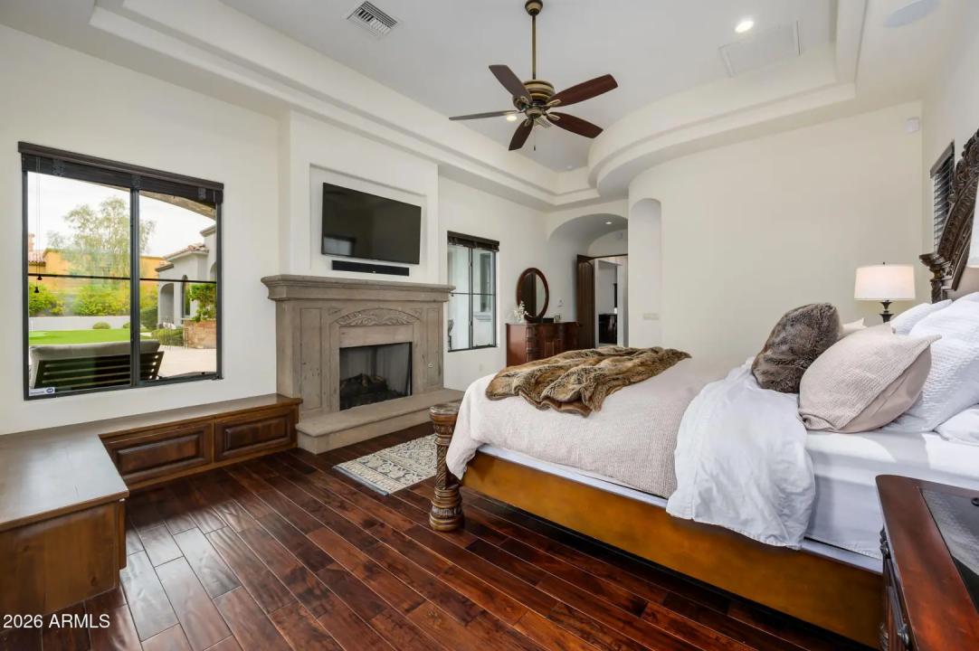 Real Estate Picture 21