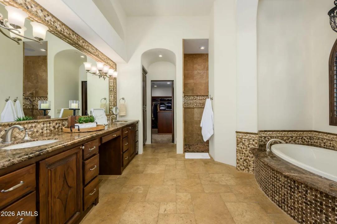 Real Estate Picture 22