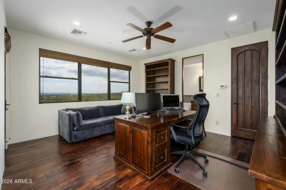 Real Estate Picture 36