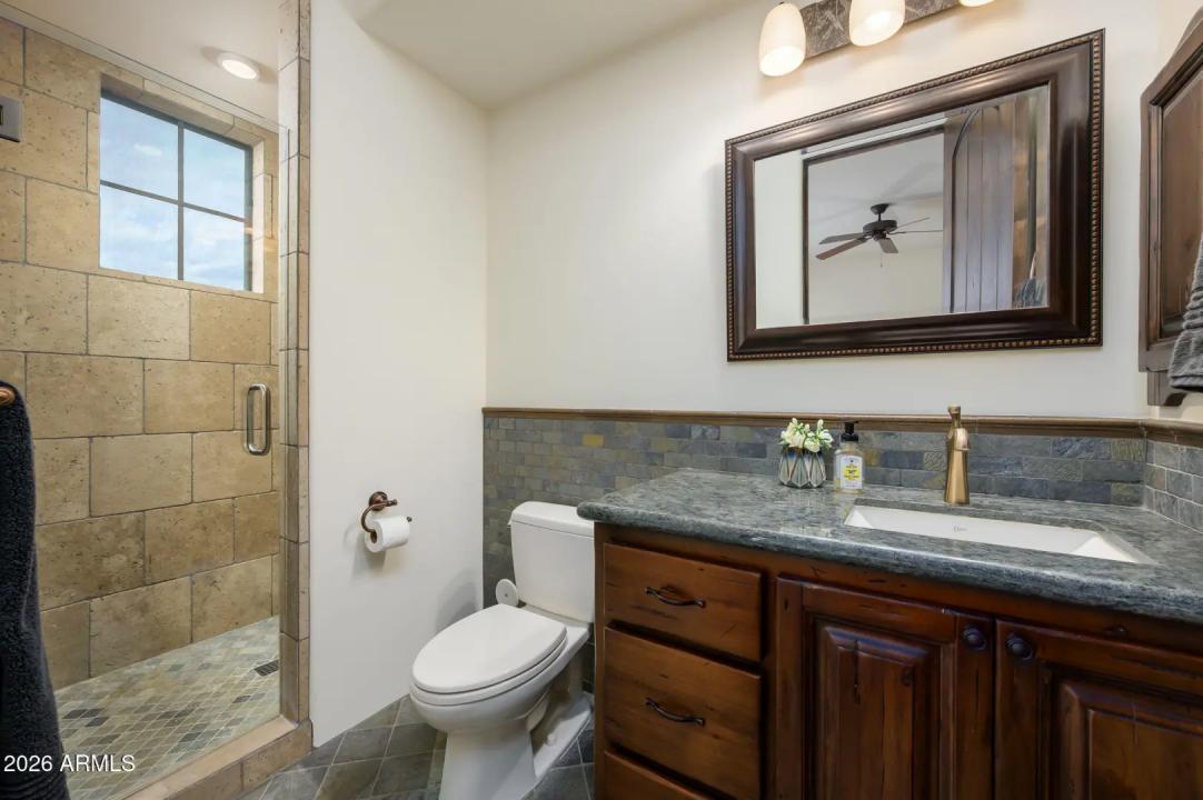 Real Estate Picture 37