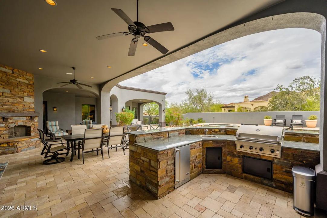 Real Estate Picture 39