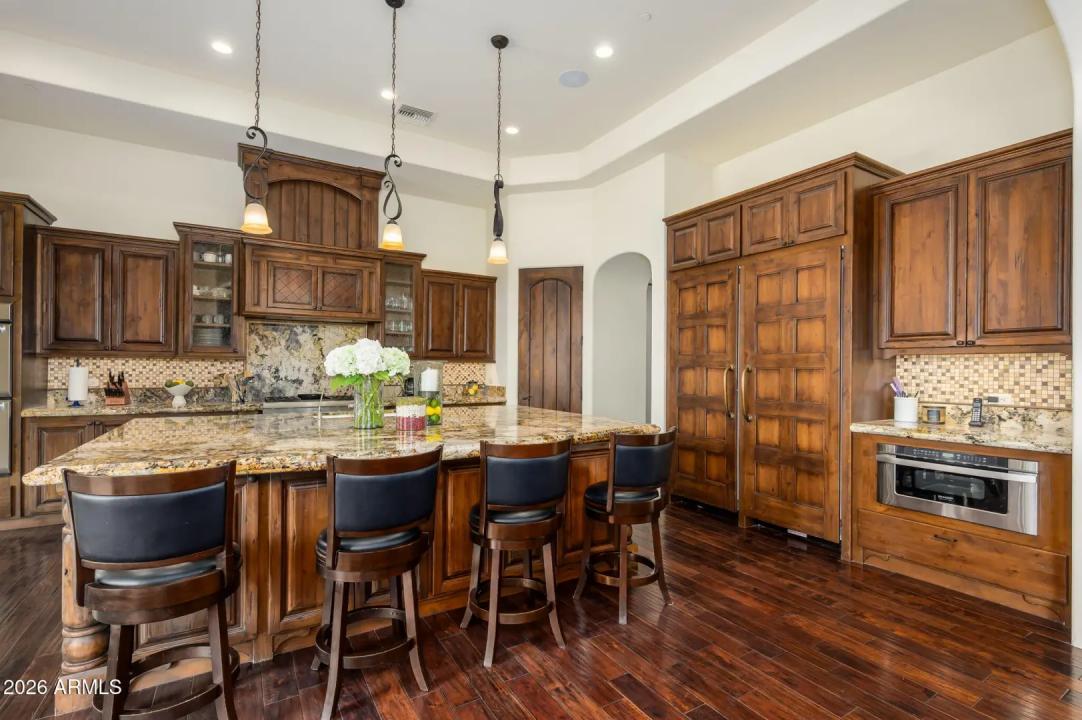Real Estate Picture 15