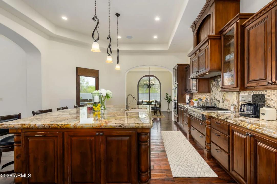 Real Estate Picture 17