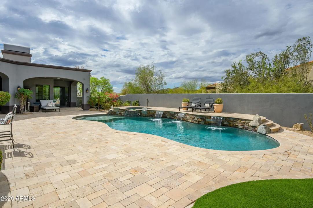 Real Estate Picture 43