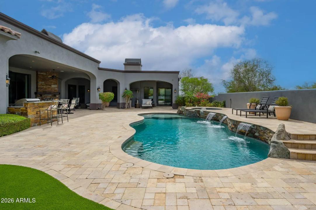 Real Estate Picture 42