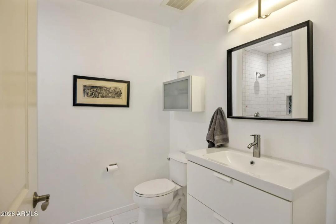 Real Estate Picture 10