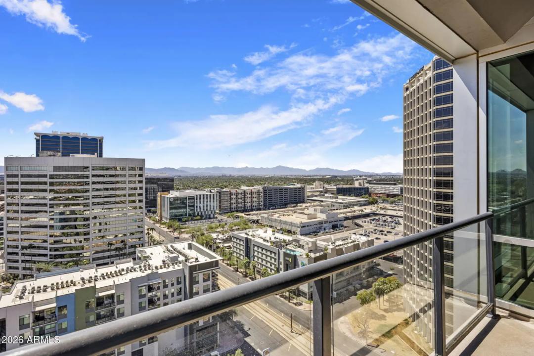 Real Estate Picture 12