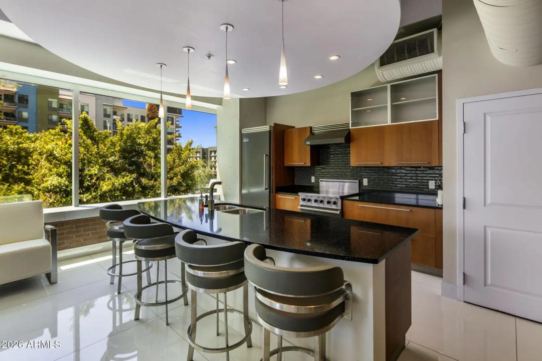 Real Estate Picture 22