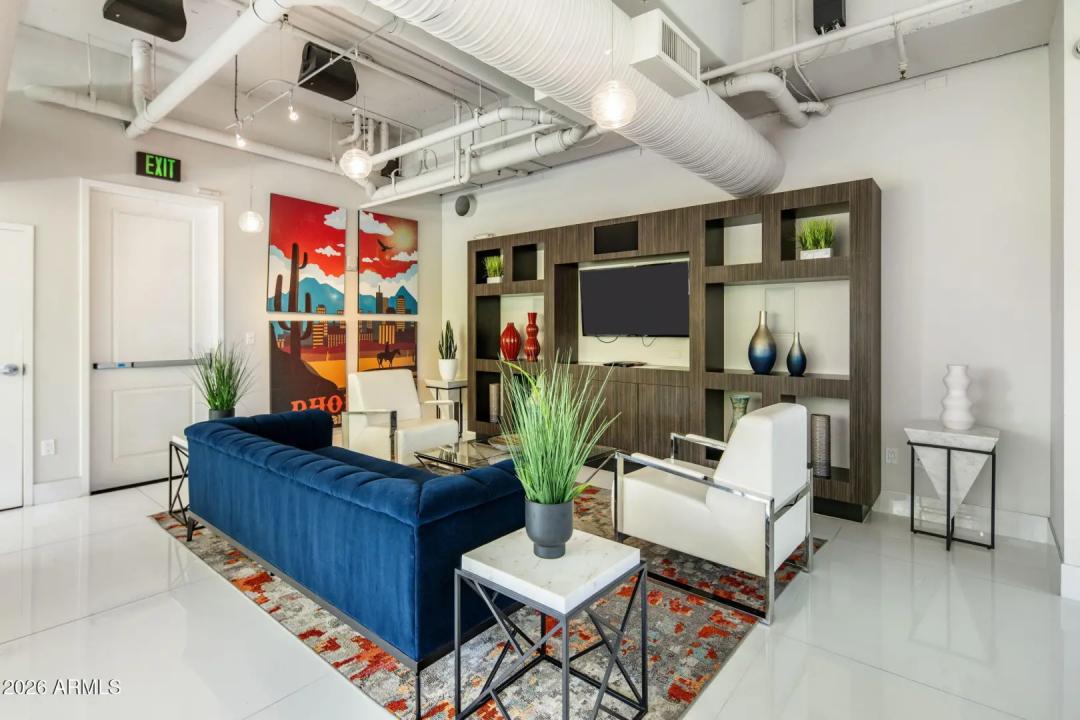 Real Estate Picture 21