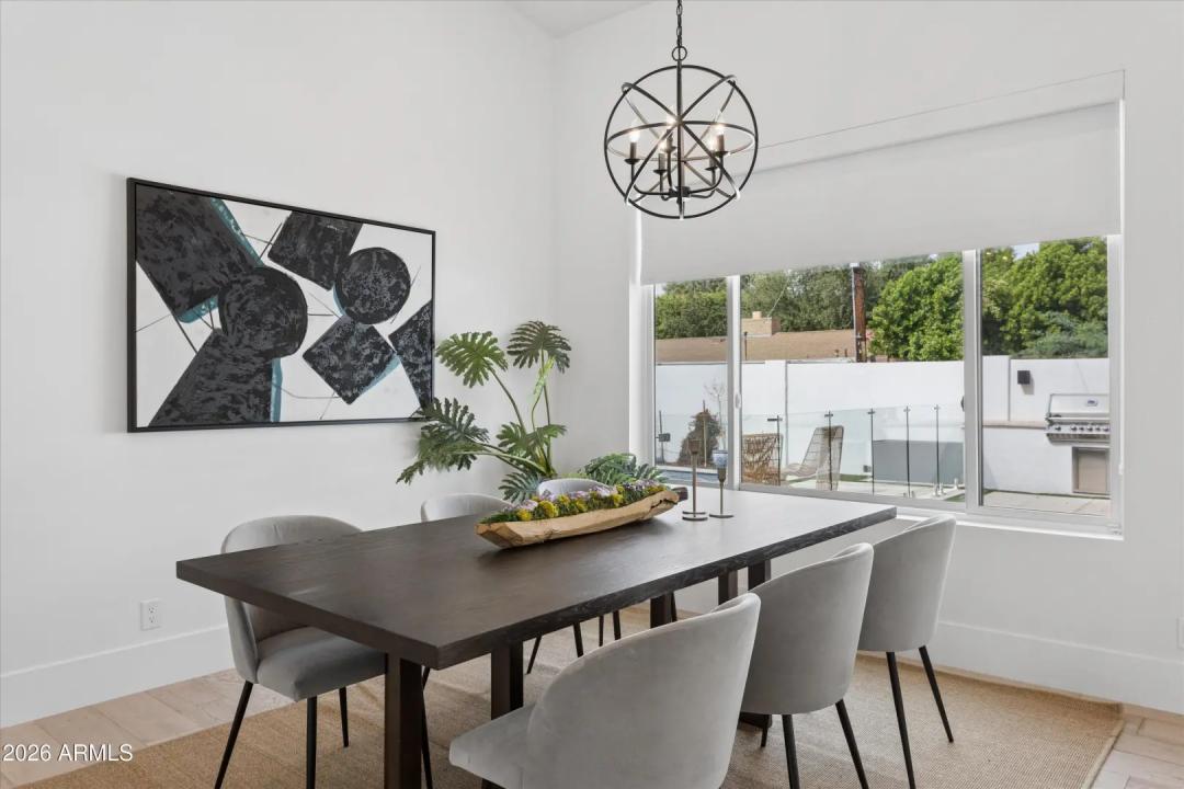 Real Estate Picture 10