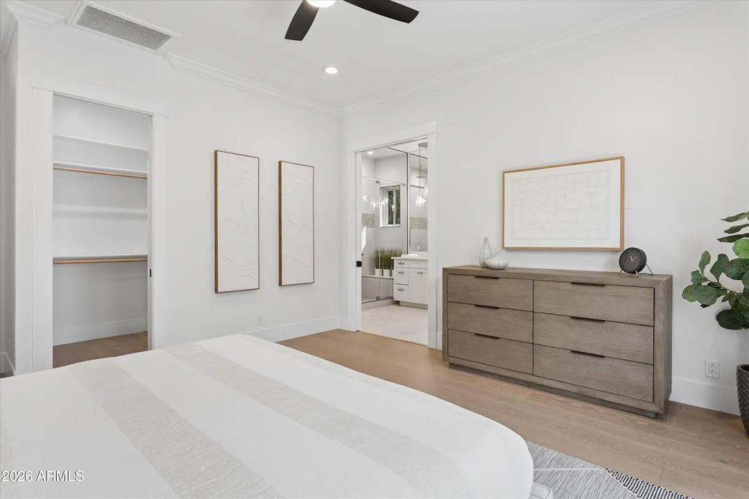 Real Estate Picture 16