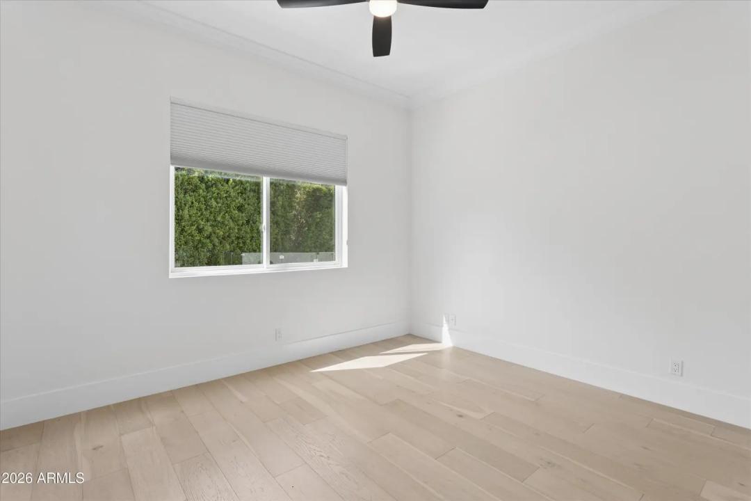 Real Estate Picture 19